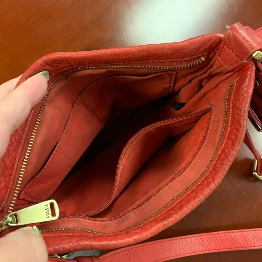 Fossil Vintage Red Pebble Leather Adjustable Width Crossbody Bag.